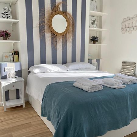 Atico Al Sol En Primera Linea De Playa Apartment โรตา ภายนอก รูปภาพ