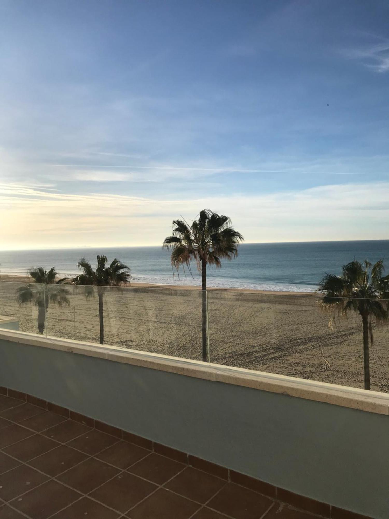 Atico Al Sol En Primera Linea De Playa Apartment โรตา ภายนอก รูปภาพ