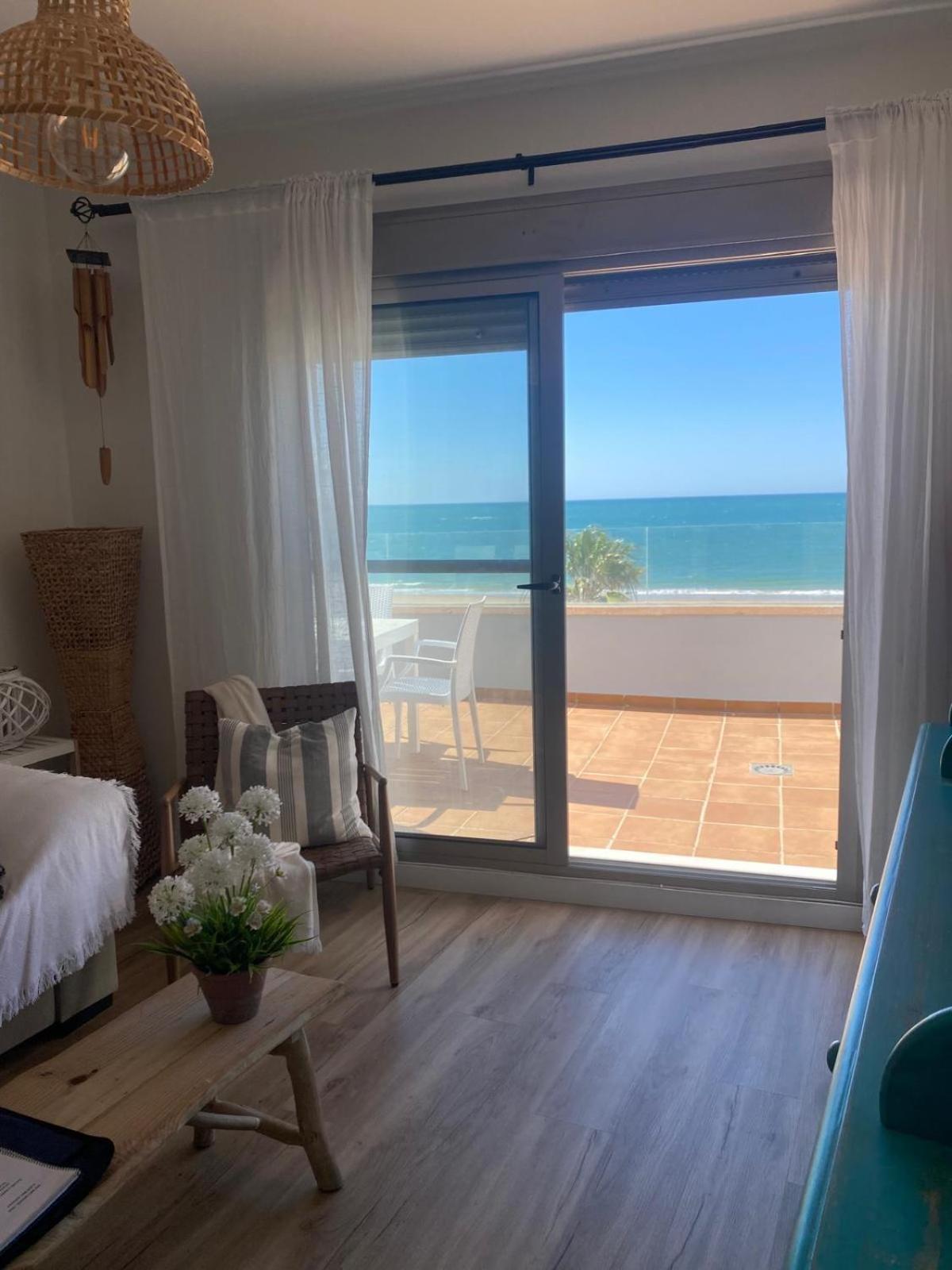 Atico Al Sol En Primera Linea De Playa Apartment โรตา ภายนอก รูปภาพ