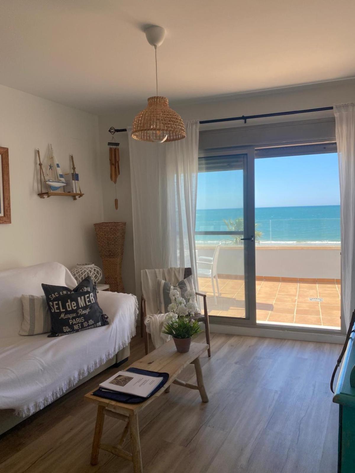 Atico Al Sol En Primera Linea De Playa Apartment โรตา ภายนอก รูปภาพ