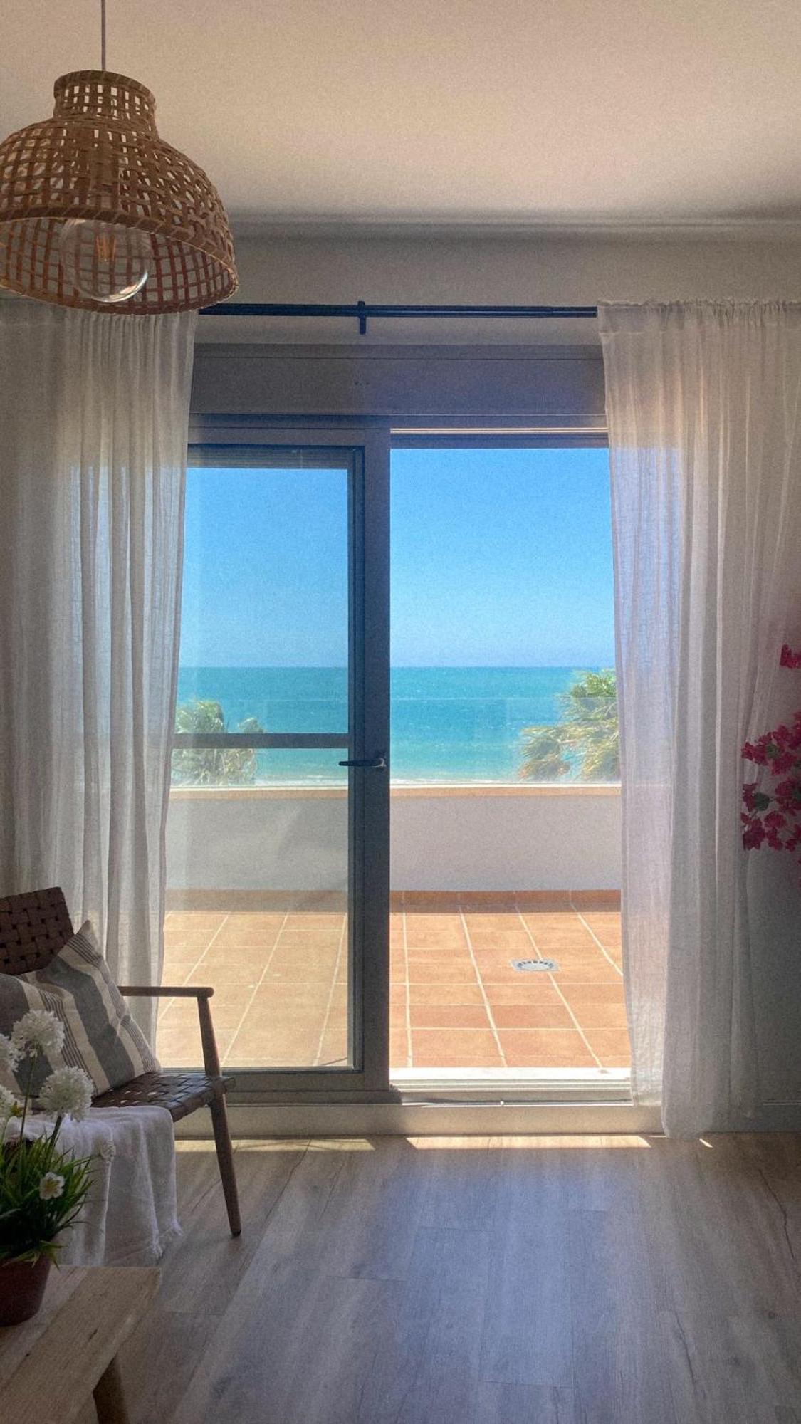Atico Al Sol En Primera Linea De Playa Apartment โรตา ภายนอก รูปภาพ